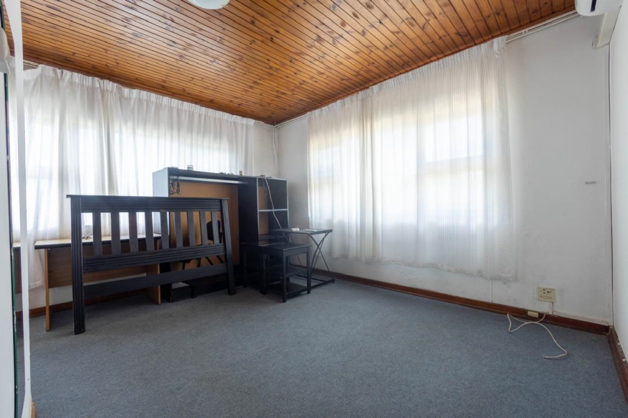 9 Bedroom Property for Sale in Sunnyridge Eastern Cape